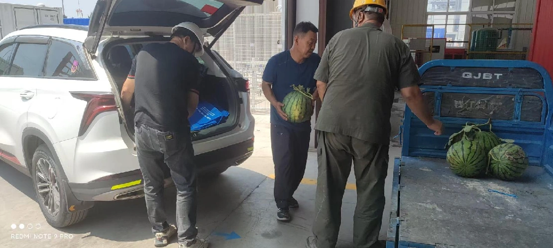 Wysyłanie chłodu w upalnym latrze, jednocząc wysiłki na rzecz zwalczania ekstremalnego upału